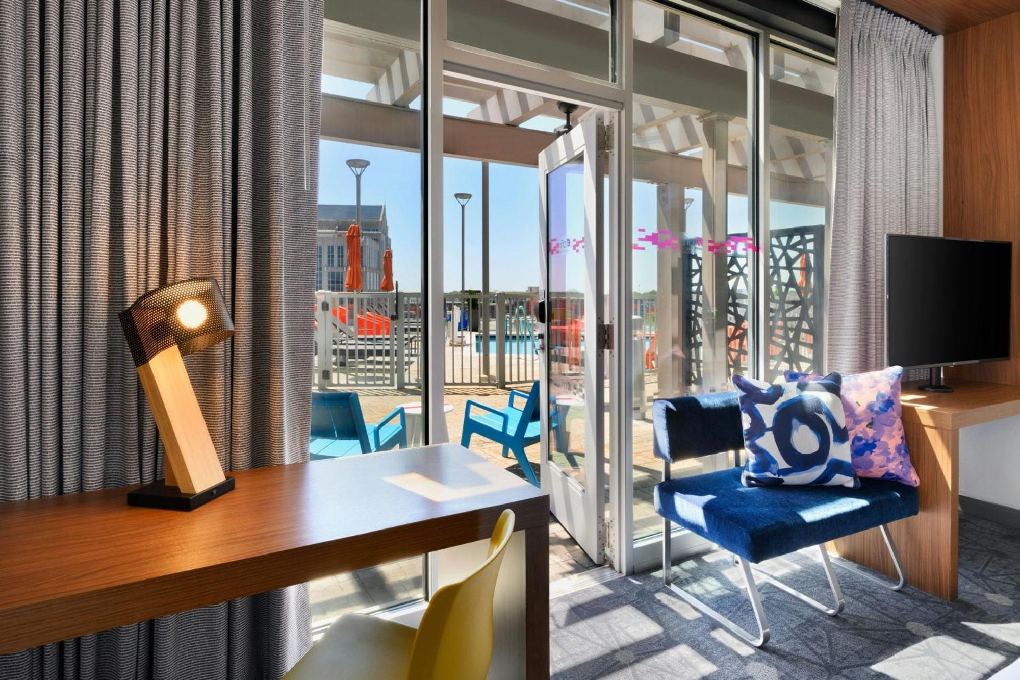 Aloft Downtown 3*